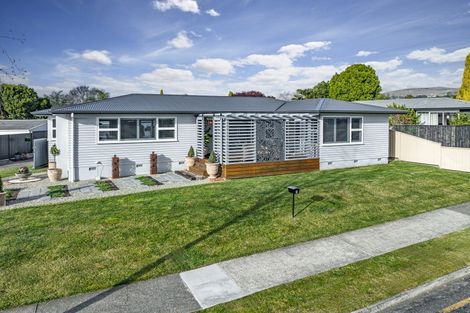 Photo of property in 3 James Cook Street, Havelock North, 4130