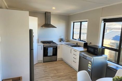 Photo of property in 31 Collins Road, Melville, Hamilton, 3206