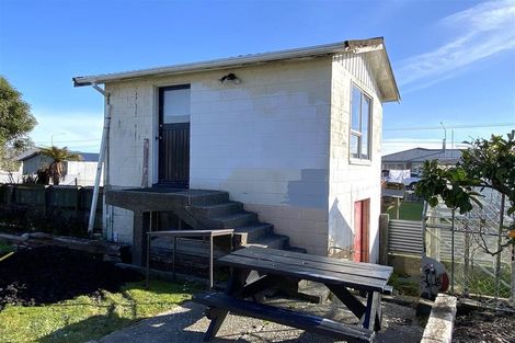 Photo of property in 2 Hewlett Road, Karoro, Greymouth, 7805