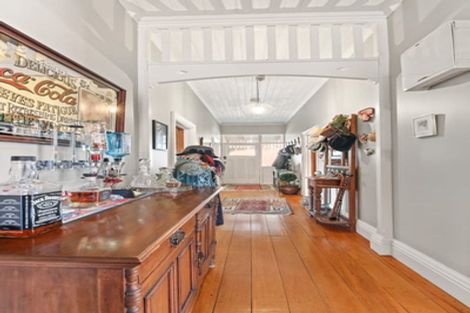 Photo of property in 150 High Street, Oxford, 7430