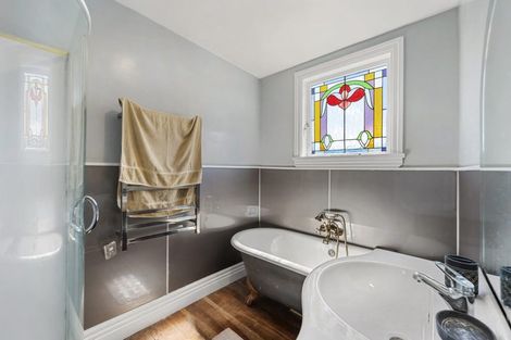 Photo of property in 8 Glendavar Street, Berhampore, Wellington, 6023