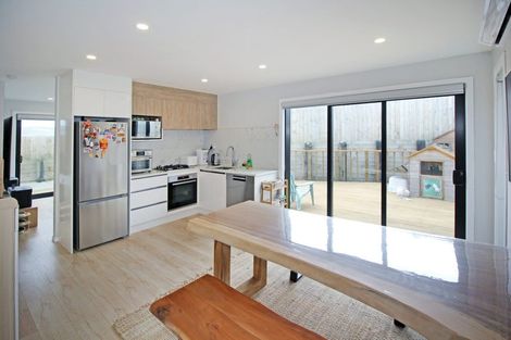 Photo of property in 32e Albrecht Avenue, Mount Roskill, Auckland, 1041