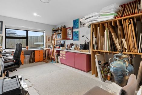 Photo of property in 6 Kingi Te Ahoaho Place, Otaki, 5512