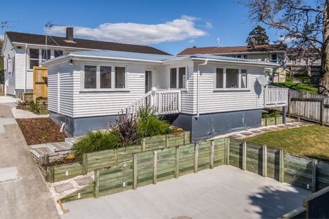 Photo of property in 11a Gemini Place, Beach Haven, Auckland, 0626