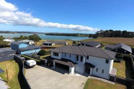 Photo of property in 7 Goble Road, Clarks Beach, Pukekohe, 2679