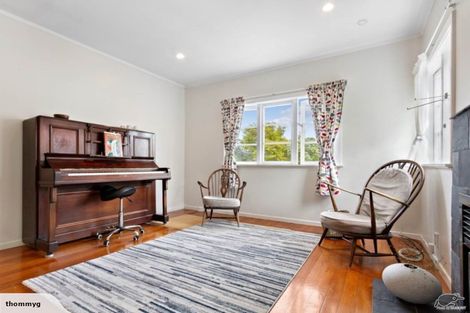 Photo of property in 79 Kaurilands Road, Titirangi, Auckland, 0604