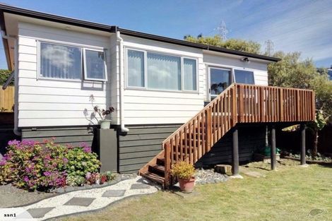 Photo of property in 297 Triangle Road, Massey, Auckland, 0614