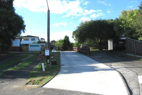 Photo of property in 13 Halcombe Place, Green Bay, Auckland, 0604