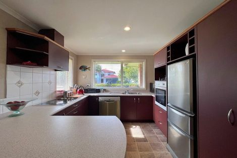 Photo of property in 62 Nielsen Gardens, Rototuna, Hamilton, 3210