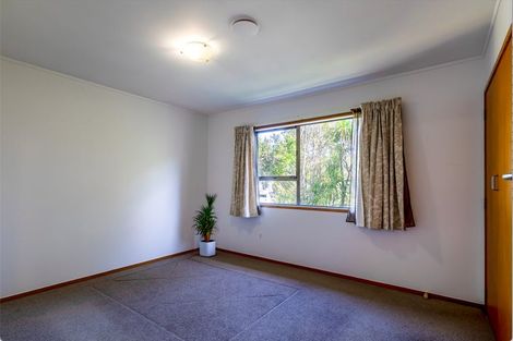 Photo of property in 9 Onedin Place, Titirangi, Auckland, 0604