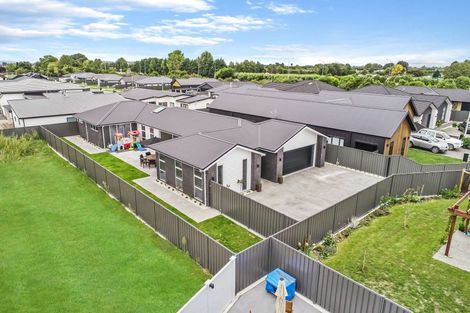 Photo of property in 25 Gee Place, Taradale, Napier, 4112