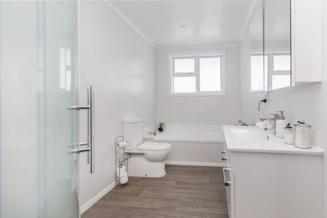 Photo of property in 33 Bannister Avenue, Johnsonville, Wellington, 6037