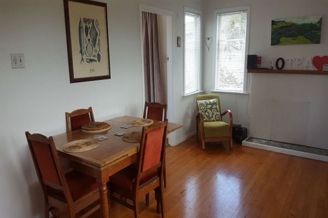 Photo of property in 25 Wyndham Street, Carterton, 5713