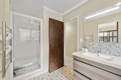 Photo of property in 48 Wakeman Road, Acacia Bay, Taupo, 3330