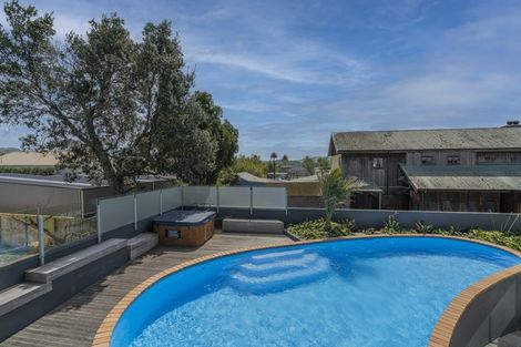 Photo of property in 1/8e The Esplanade, Whitianga, 3510