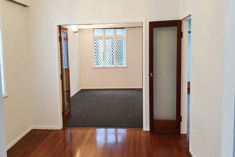 Photo of property in 42 Waipapa Road, Hataitai, Wellington, 6021
