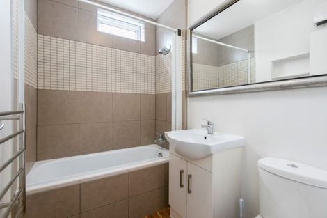 Photo of property in 2/58 Mountain Road, Epsom, Auckland, 1023