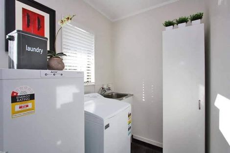 Photo of property in 34b Enderby Drive, Te Atatu Peninsula, Auckland, 0610