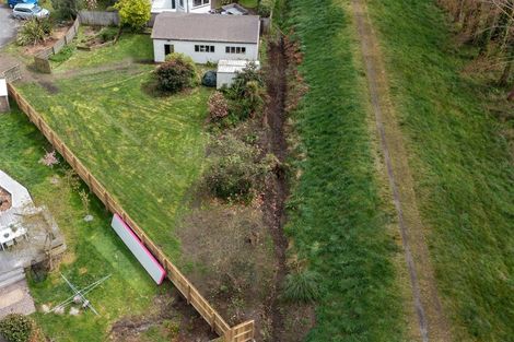 Photo of property in 16 Mckenzie Place, Waikuku Beach, 7402