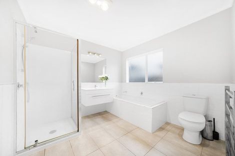 Photo of property in 15 Portofina Place, Flat Bush, Auckland, 2019