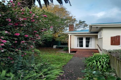 Photo of property in 94 Queen Street, Waiuku, 2123