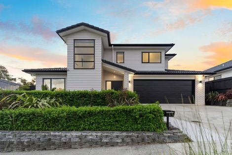 Photo of property in 5 Blatina Drive, Kumeu, 0810