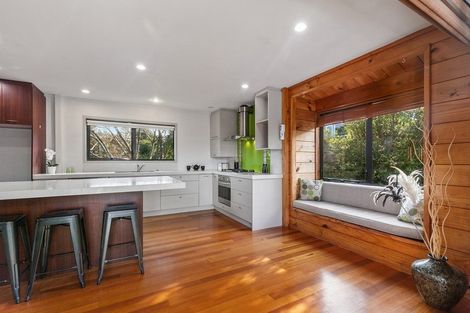 Photo of property in 6 Tasman Avenue, Henderson Valley, Auckland, 0614