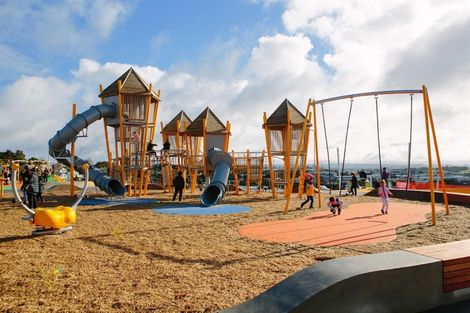 Photo of property in 23 Merv Clarke Lane, Massey, Auckland, 0614