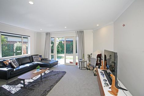 Photo of property in 408a Memorial Avenue, Burnside, Christchurch, 8053