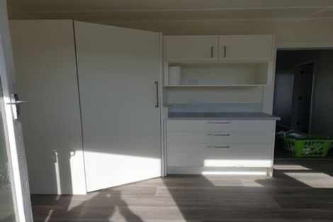 Photo of property in 1 Alice Place, Levin, 5510