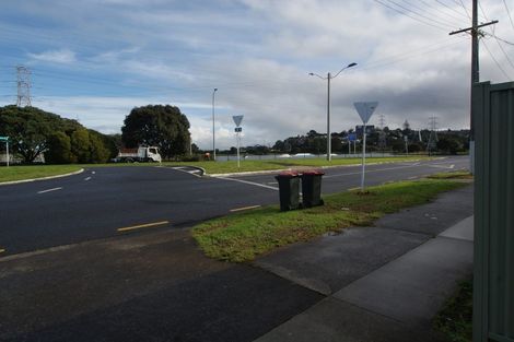 Photo of property in 2/4 Church Street, Onehunga, Auckland, 1061