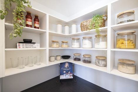 Photo of property in 1 Panui Avenue, Helensville, 0800