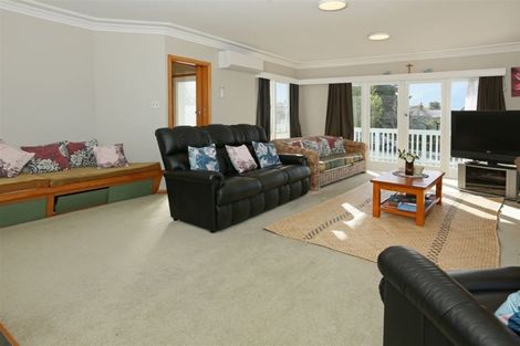 Photo of property in 72 Waimumu Road, Massey, Auckland, 0614