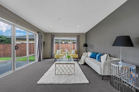 Photo of property in 5 Alvre Place, Flat Bush, Auckland, 2016