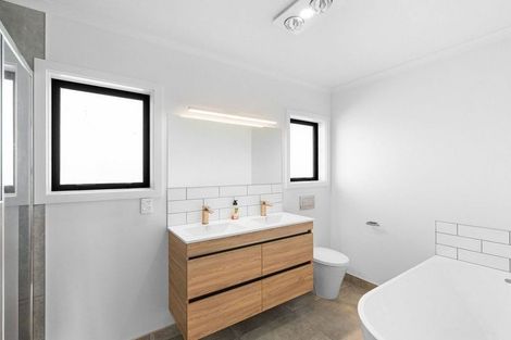 Photo of property in 102 Kukutauaki Road, Koputaroa, Levin, 5575