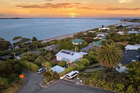 Photo of property in 7 Rangatira Terrace, Mount Pleasant, Christchurch, 8081