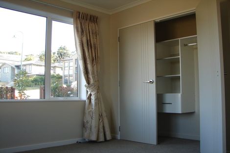 Photo of property in 9 Keating Rise, Northcross, Auckland, 0632