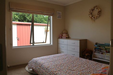 Photo of property in 17 Cranmer Close, Rototuna North, Hamilton, 3210