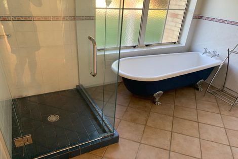 Photo of property in 154 Awa Road, Kumeu, 0891