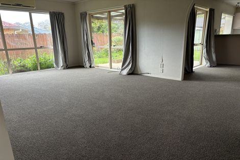 Photo of property in 31 Waimoko Glen, Swanson, Auckland, 0612