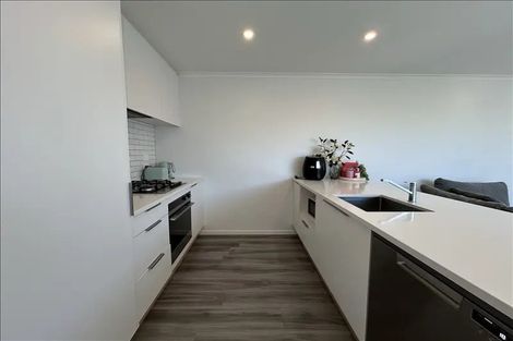 Photo of property in 2/12 Bostonkip Crescent, Fitzroy, Hamilton, 3282