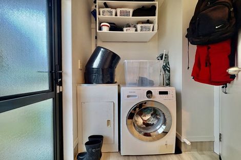 Photo of property in 41 Vera Road, Te Atatu South, Auckland, 0610