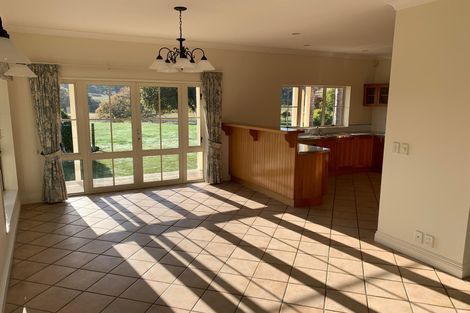 Photo of property in 154 Awa Road, Kumeu, 0891