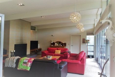 Photo of property in 12 Old Station Avenue, Wanaka, 9305