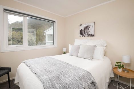 Photo of property in 42 Postgate Drive, Whitby, Porirua, 5024