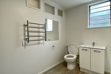 Photo of property in 6 Hallewell Crescent, Johnsonville, Wellington, 6037