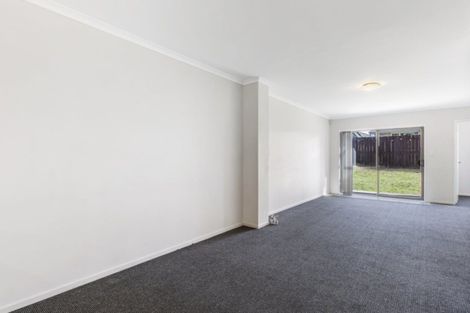Photo of property in 98a Naylors Drive, Mangere, Auckland, 2022