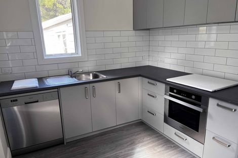 Photo of property in 7 Rixon Grove, Mount Victoria, Wellington, 6011