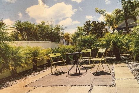 Photo of property in 1a/60 Masons Road, Oteha, Auckland, 0632