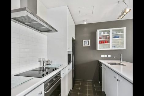 Photo of property in Montreaux Apartments, 9b/164 The Terrace, Wellington Central, Wellington, 6011